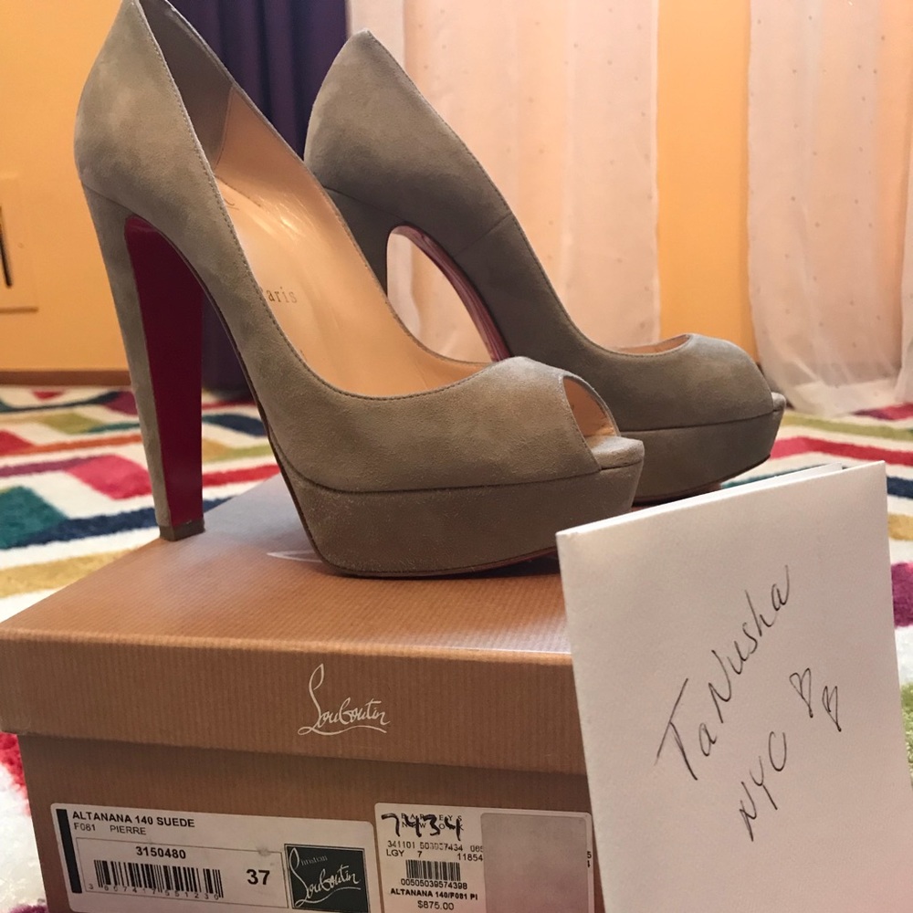 Christian Louboutin Atlantana suede peep toe 37